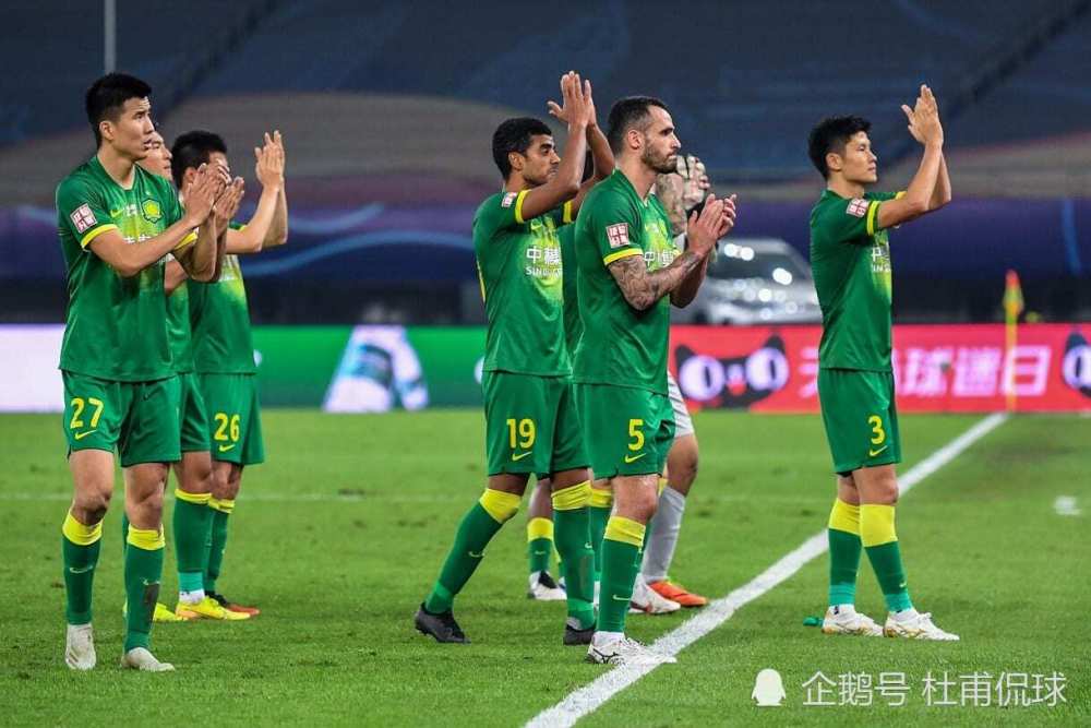 包含东亚劲旅豪取三连胜，跻身亚冠前列的词条